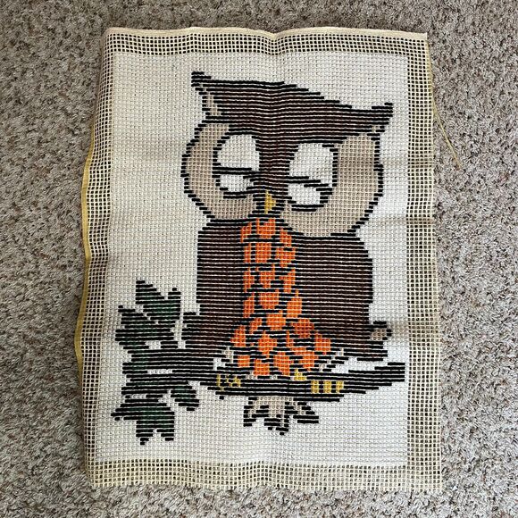 Vintage 70s Sleeping Owl Latch Hook Rug Wall Hanging - Picture 5 of 10